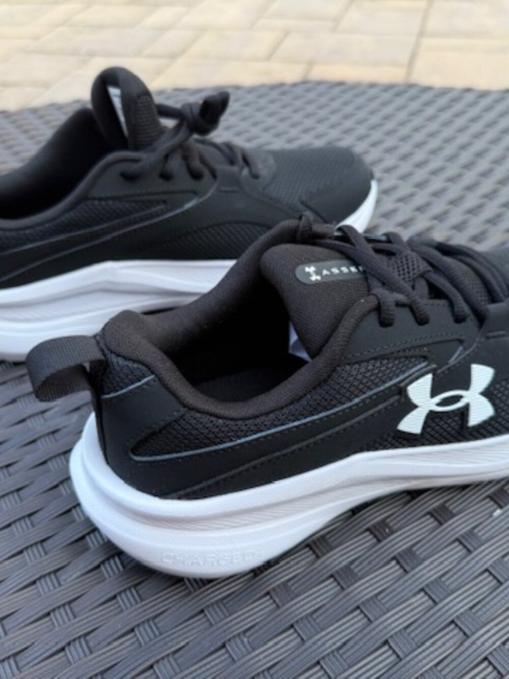 NWOT Under Armour Charged Assert 11 running shoe size 8.5